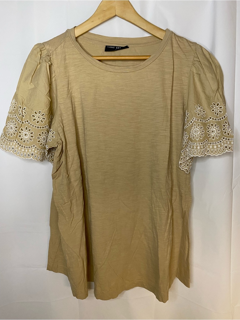 Lane Bryant short sleeve T shirt puff sleeve with crochet detail size 14/16